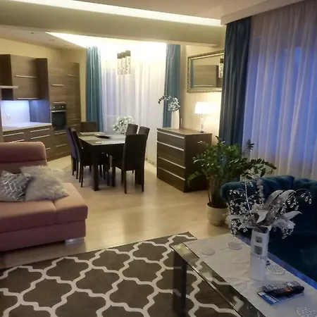Apartament Karina ,centrum,blisko Plazy Miejsce Parkingowe Strzezone