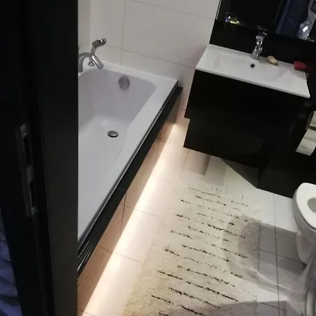 Apartament Karina ,centrum,blisko Plazy Miejsce Parkingowe Strzezone *